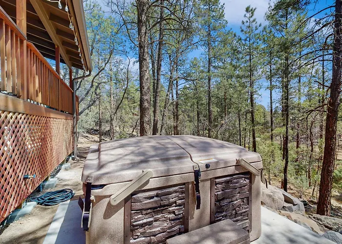 Wild West Wonder * Pinetop-Lakeside